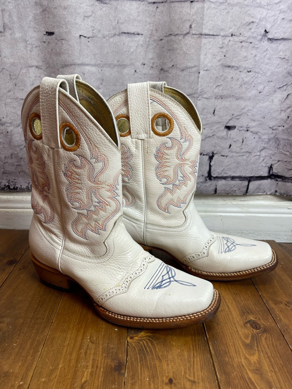Innovation boots white square toe boots Womens size 8